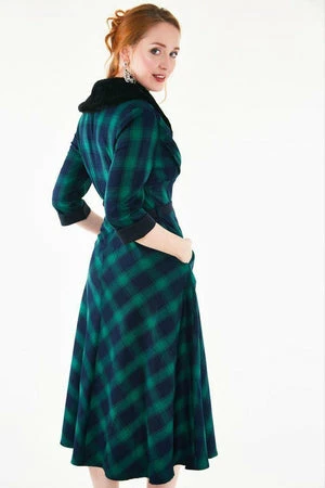 Voodoo Vixen Lola Tartan Dress - Removable Fur Collar - Image 2