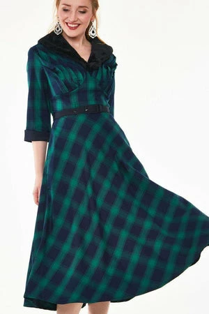 Voodoo Vixen Lola Tartan Dress - Removable Fur Collar - Image 3